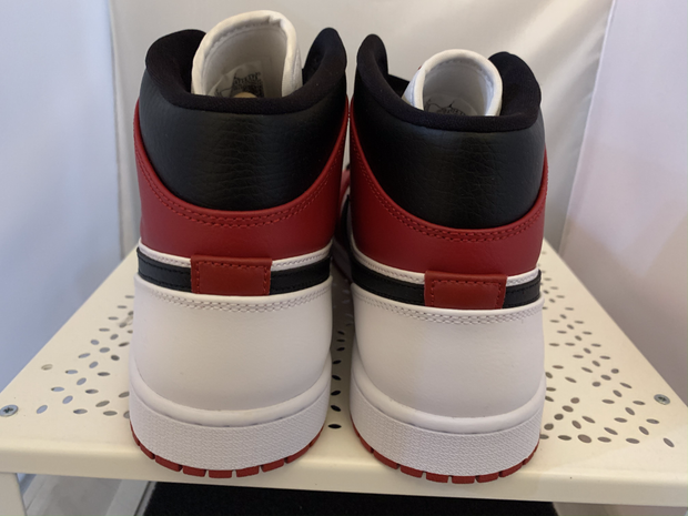 Air Jordan 1 Mid Chicago - Sneakerdisciple